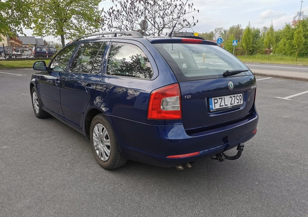 Skoda Octavia cena 17499 przebieg: 305000, rok produkcji 2010 z Złotów małe 407